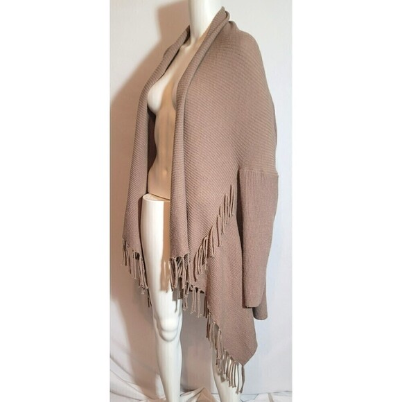 Umgee Oversized Fringe Sweater - Size S - Picture 3 of 9